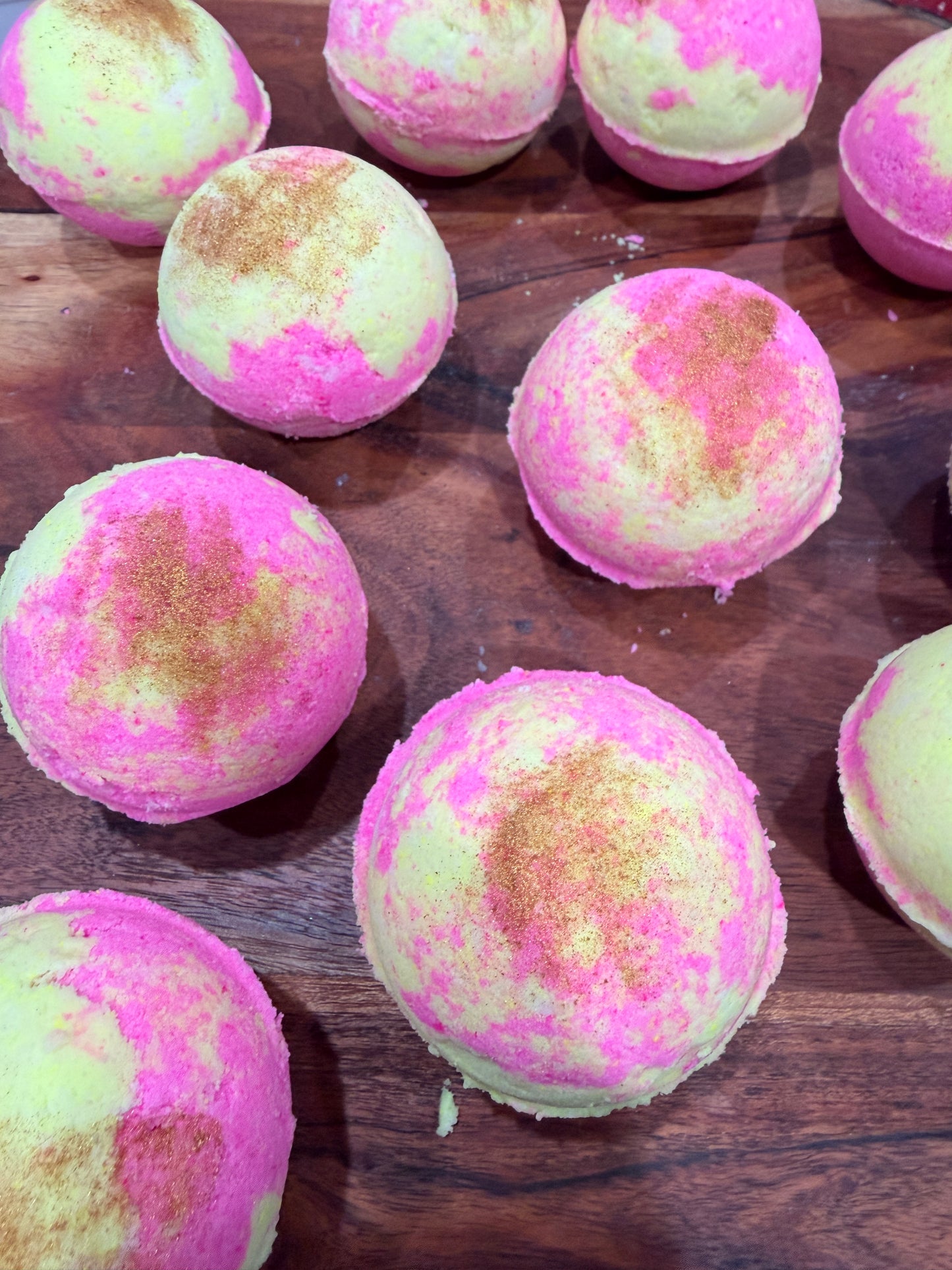 Bath Bomb (Pineapple Mango)