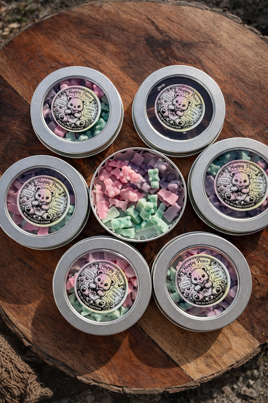 Solid hand mini bear